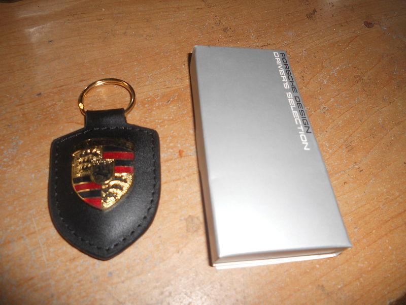 Nos porsche 911 928 cayenne boxster s factory original keychain black wap0500921