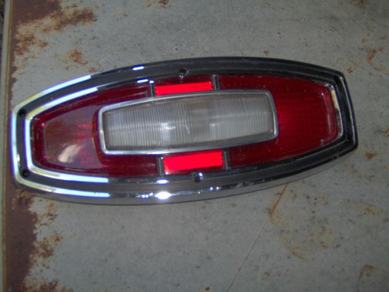 Ford fairlane, 1968 wagon, tail light assembly