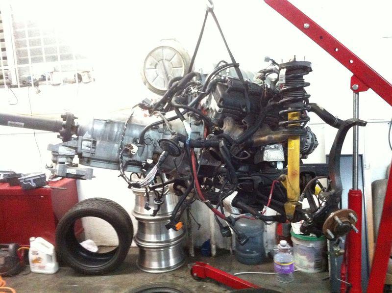 Mopar hemi srt8 engine + auto trans 70k miles from un-hit charger- fits in mopar