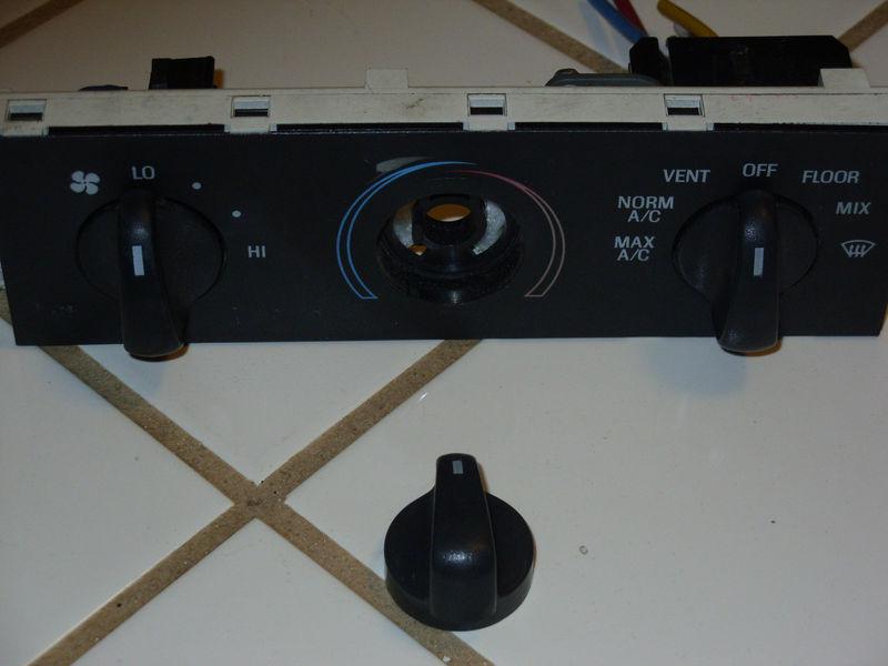 1994-2004 mustang temperature climate control unit