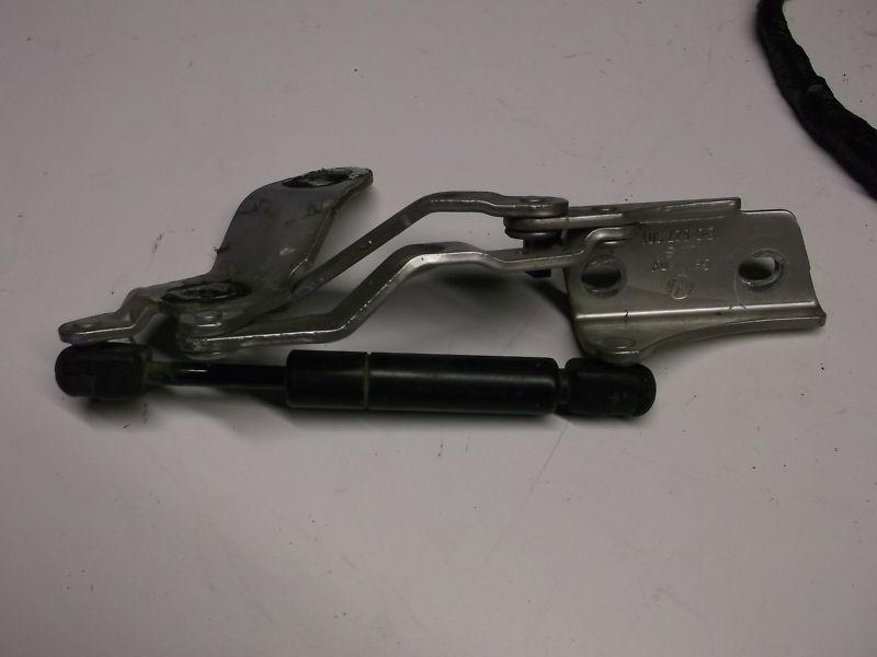 2000 VW Cabrio Left Trunk Lid Hinge, US $7.30, image 2