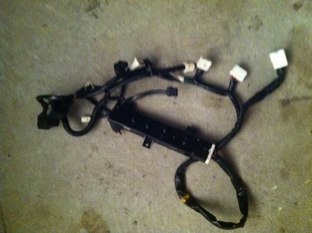 05 infinity  q45 seat switch/harness