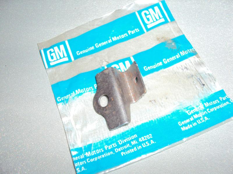 Nos gm chevelle z28 nova impala corvette monte el camino spark plug wire holder