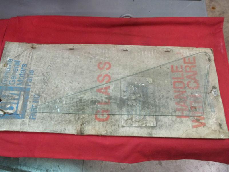Nos gm 1968 1972 chevy truck blazer vent window  glass 3924893  c -10 suburban