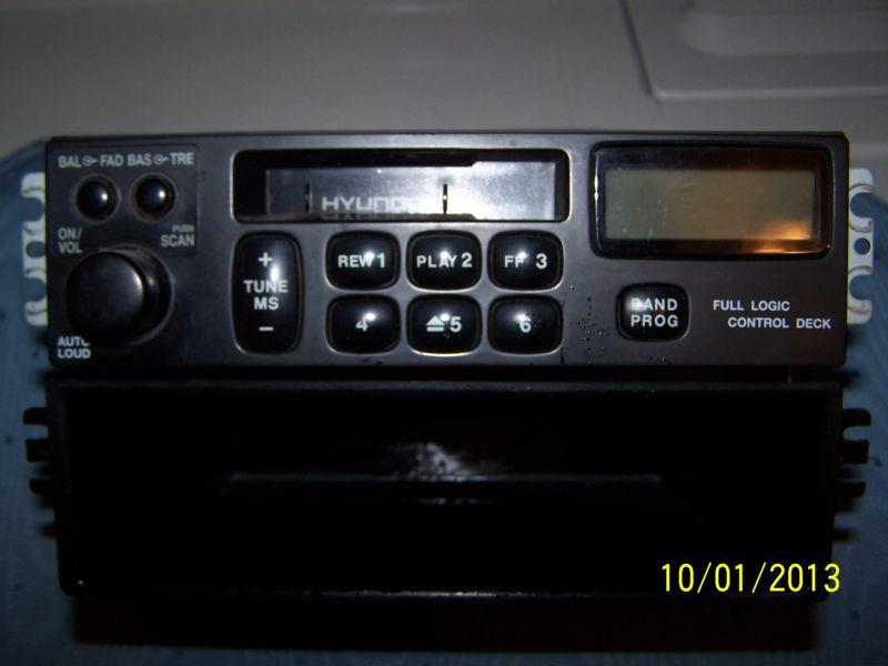 97 98 99 00 hyundai elantra/sonata  radio cassette oem