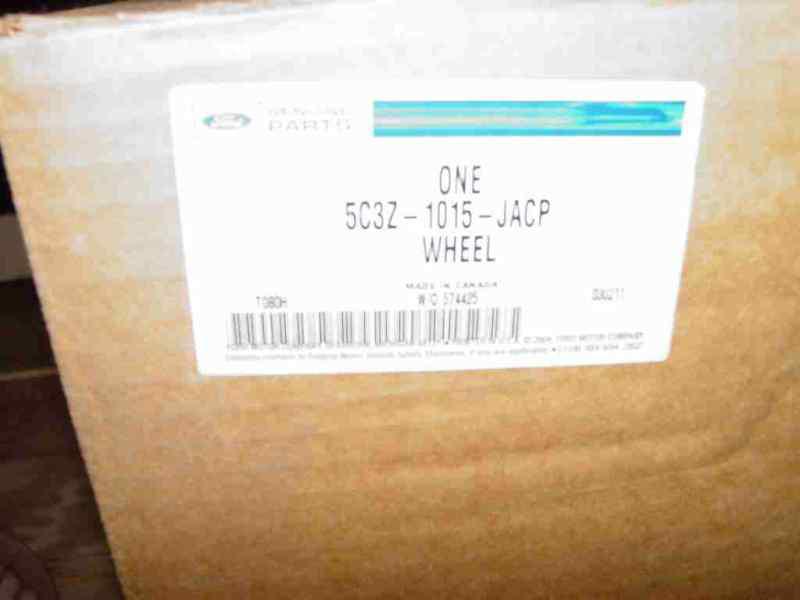 **NIB** Ford F250/F350 OEM 17