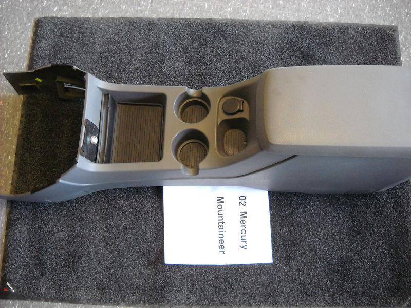 2002 mercury mountaineer  center console gray