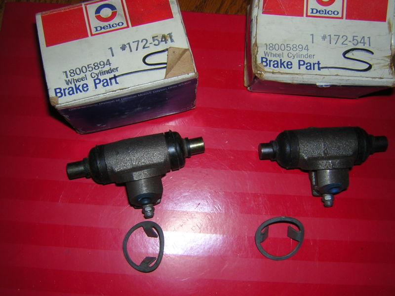 Nos gm wheel cylinders # 18005894  qty  2