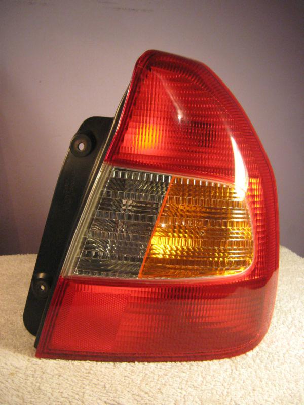 Buy 00 01 02 Hyundai Accent 4dr Sedan OEM Tail Light Assembly Brake