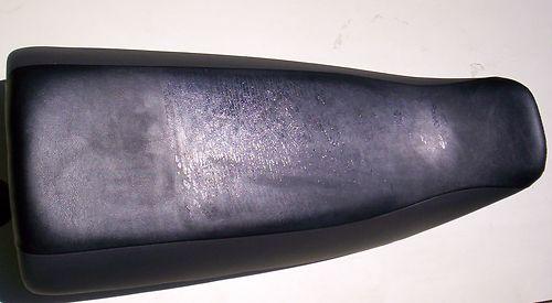 Klr650 2011-12 new take-off grey/black seat very minor cosmetic damage 