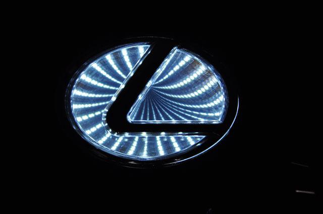 New lexus sg300 waterproof dustproof 3d backlight led light 10.5cm x 6.8cm white