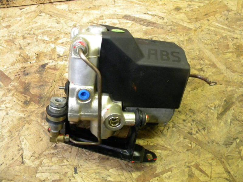 Buy 91 Porsche 911 964 abs pump unit 96435575500 0265200052 in Portland