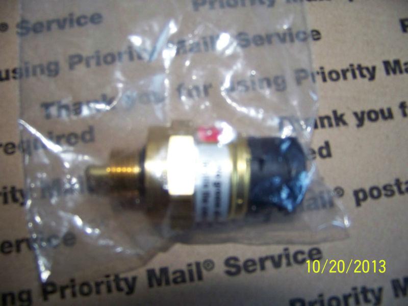 Volvo oil pressure sensor 1077574