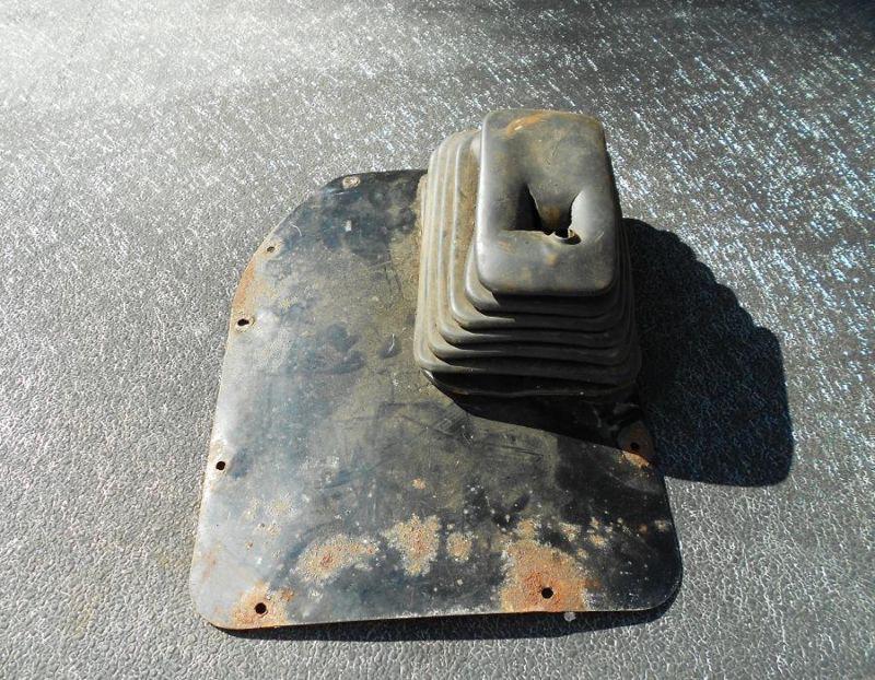 1987 - 1995 jeep wrangler yj automatic shifter cover