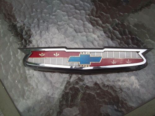 1950&#039;s chevrolet hood emblem