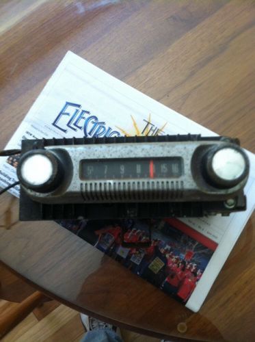 Early bronco am radio