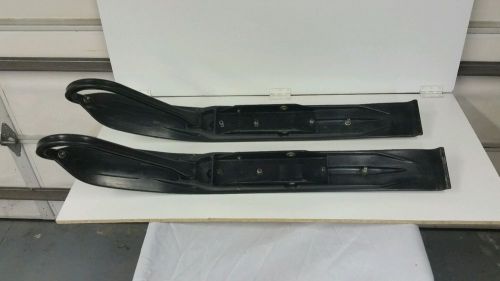 Arctic cat snowmobile oem plastic  skis with carbids