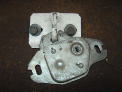 1968  plymouth roadrunner  gtx  satellite  mopar         deck lid latch assy