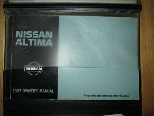 1997 nissan altima owner&#039;s manual set w/ folder case