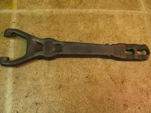 Chevy gmc 3765374 clutch throw out bearing fork