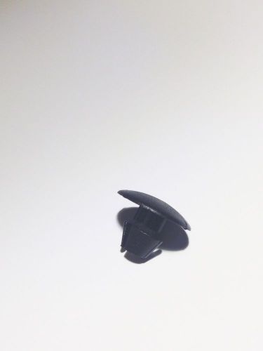 New genuine saab clip seal hood for 93ss 9-3 92152219