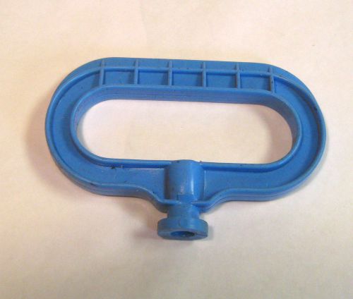 Blue plastic recoil handle for use with rope style recoils snowmobile atv