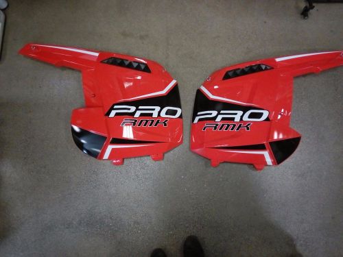 Pro-ride right and left red side panels w/ decals rmk 5437493-293 5437492-293