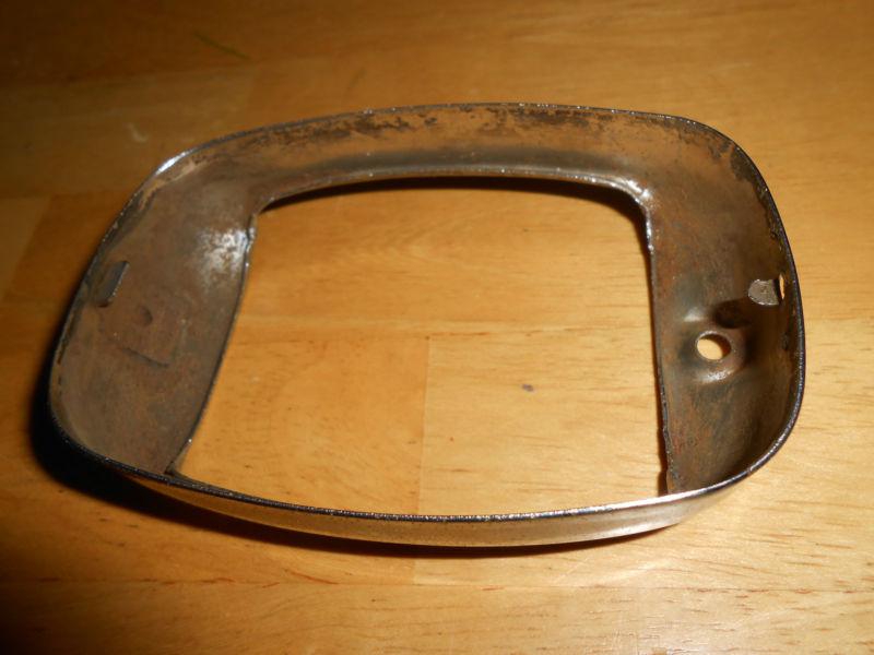 VINTAGE DECORATIVE METAL RING FOR LIGHT HOUSIING 4 x 2 3/4