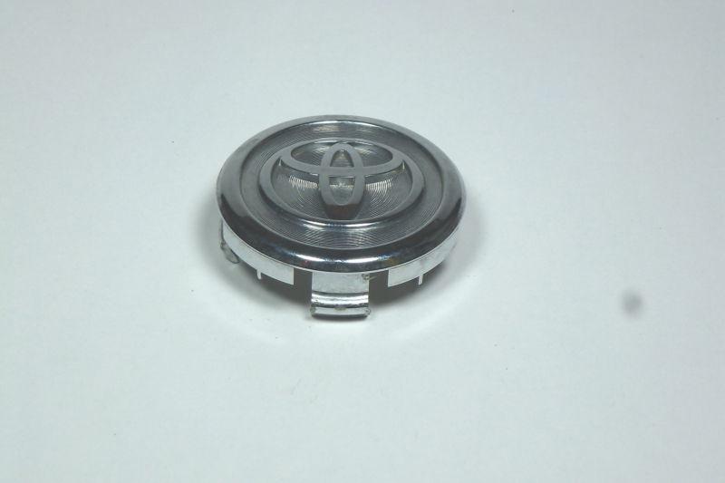 Find 02 07 TOYOTA CAMRY COROLLA MATRIX RAV4 OEM WHEEL CENTER CAP (42603AC020) in Los Angeles