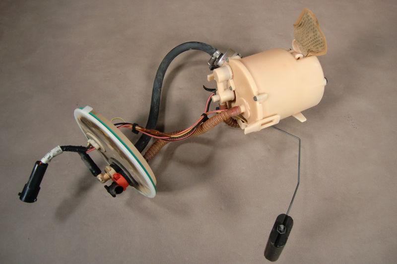 00-02 lincoln ls 3.9l v8 fuel pump assembly right side xw4u-9h307-ac xw4u9h307ac