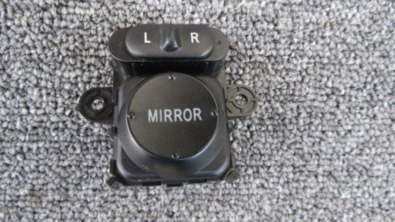 02-03 acura rsx type s / base non-heated mirror switch                        03