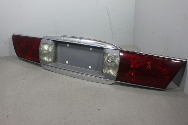 Find 0005 Buick Lesabre Le Sabre Center Taillight Tail Light Lamp