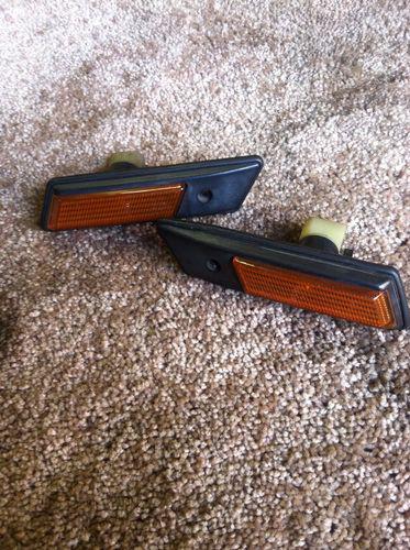 Bmw e36 oem fender turn signal pair