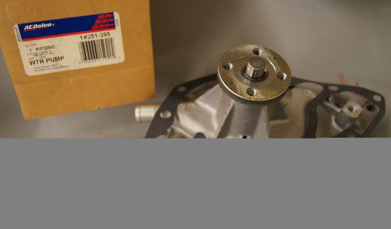 New oem gm 10120943 acdelco 251-395 water pump   bls-4427