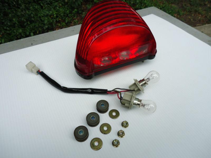 Kawasaki zx12r zx12 rear tail lamp light assembly complete! 00 01 02 03 04 05