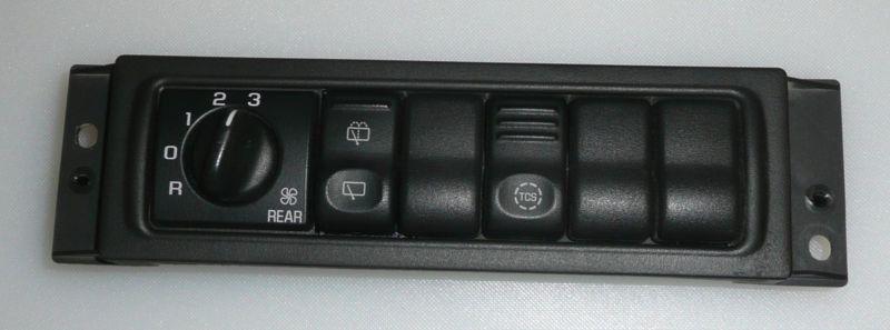 1997 – 2005 chevy venture rear fan wiper tcs switch set pn: 10409291