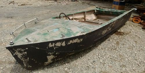 Vintage 14&#039; aluminum v-hull boat