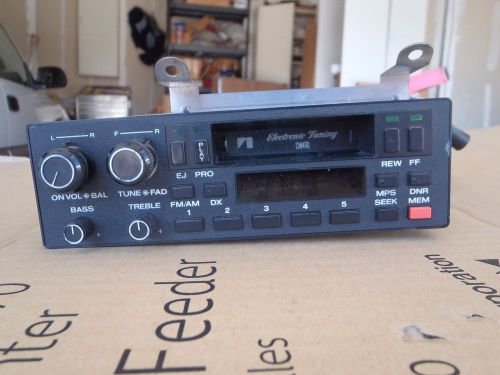 Amc spirit concord eagle jeep mid 80s am fm cassette radio