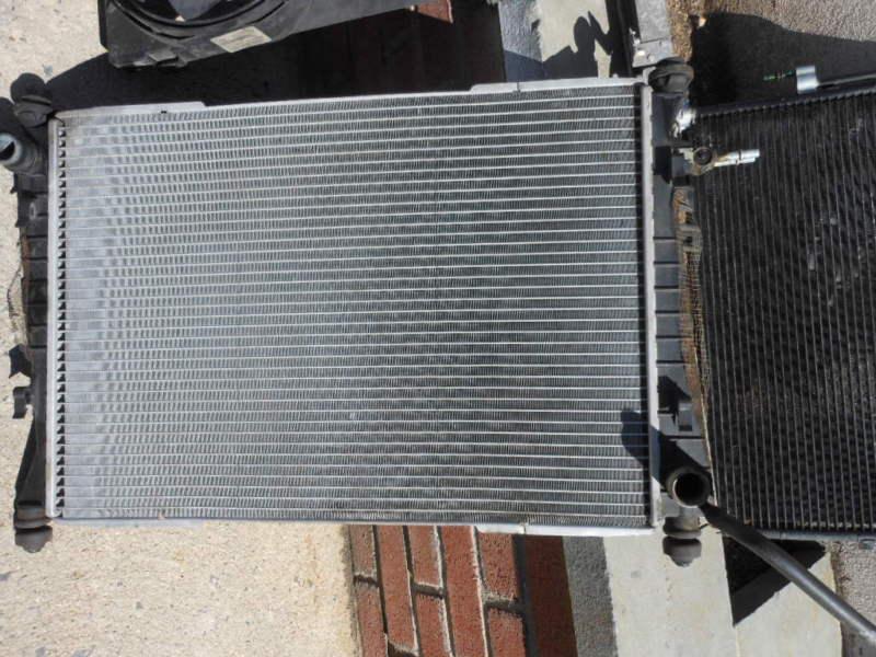 Sell 2004 JAGUAR X TYPE RADIATOR in Huntington Station, New York, US