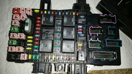 4l1t-14a067-ac  ford expedition fuse box relay fusebox