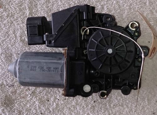 1996-2001 audi a4 left side window motor front or rear