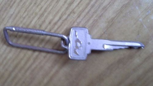Old vintage 60's or 70's? original ford mustang logo key   lqqk