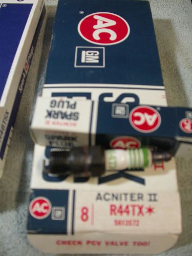 Gm r44tx spark plugs lot of 8 nos oem ac delco