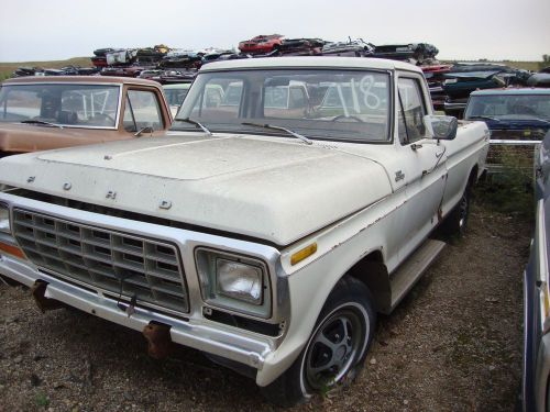 Used 1979 ford f 150 custom explorer pickup, glove box lid, lot # 118