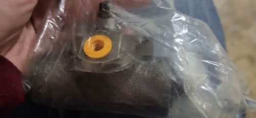 Acdelco 18e317 drum brake wheel cylinder   bolted, with bleeder screw