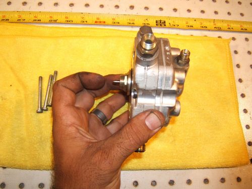 Mercedes Late W201 190 2.6 6 cyl BOSCH fuel Genuine Mercedes OEM 1 Distributor, US $394.00, image 2