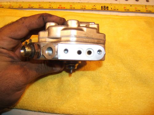 Mercedes Late W201 190 2.6 6 cyl BOSCH fuel Genuine Mercedes OEM 1 Distributor, US $394.00, image 7