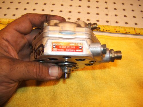 Mercedes Late W201 190 2.6 6 cyl BOSCH fuel Genuine Mercedes OEM 1 Distributor, US $394.00, image 9