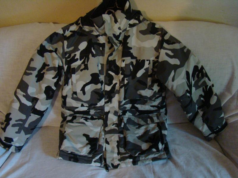 Pulse youth snowboarder jacket size large gray camo lots of pockets great!