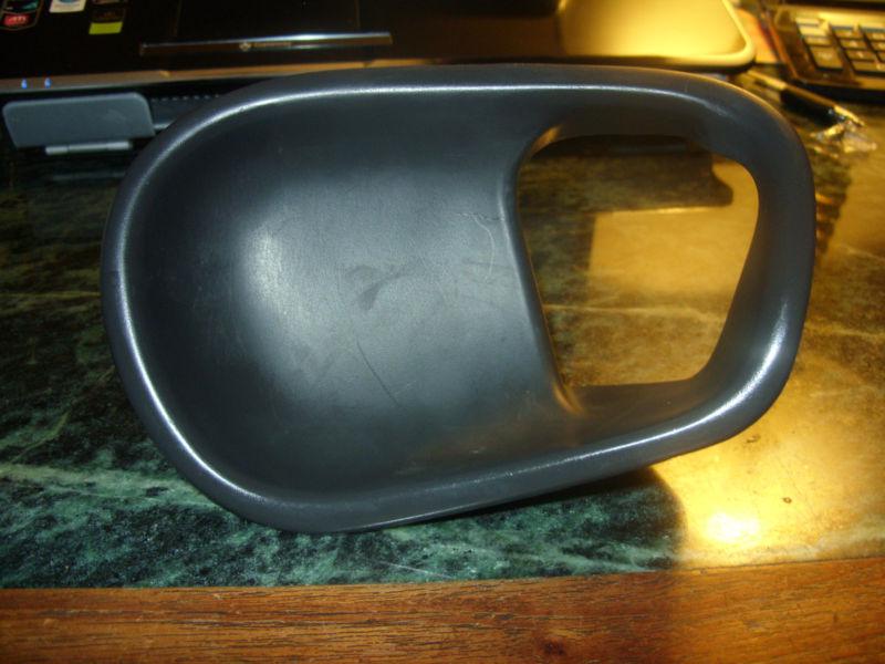  99-04 ford mustang coupe &convertible interior door handle bezel oem